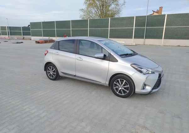 Toyota Yaris cena 56000 przebieg: 67000, rok produkcji 2019 z Niepołomice małe 326